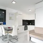Alex - Ground Floor - Mpolo Апартаменты *
