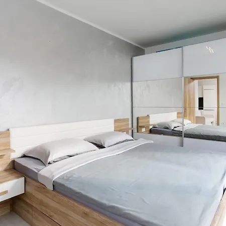 Alex - Ground Floor - Mpolo