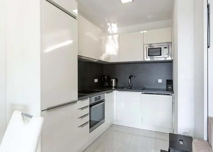 Alex - Ground Floor - Mpolo *